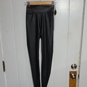 NWT Offline By Aerie Real Luxe Women's/Junior's Faux Leather Leggings Black SZ S